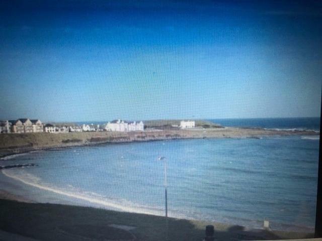 Beach Front Apt Portballintrae , Bushmills Close To Royal Portrush Golf Club ภายนอก รูปภาพ